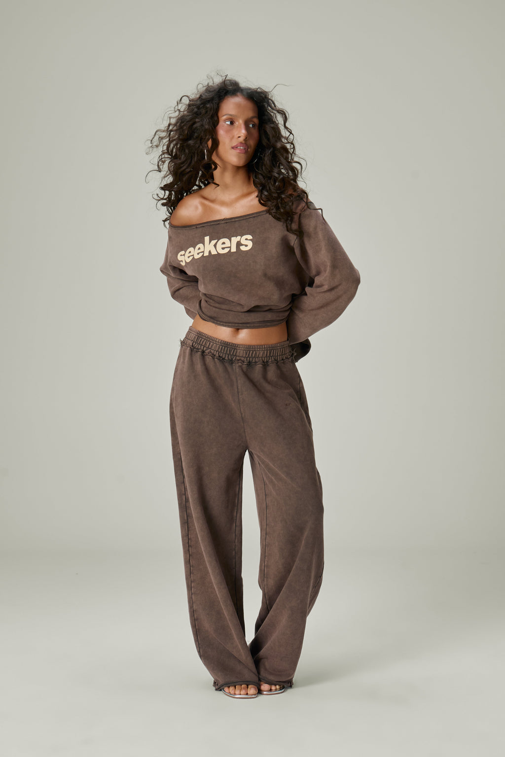 Pantalón de chándal de pierna ancha Slouch en marrón