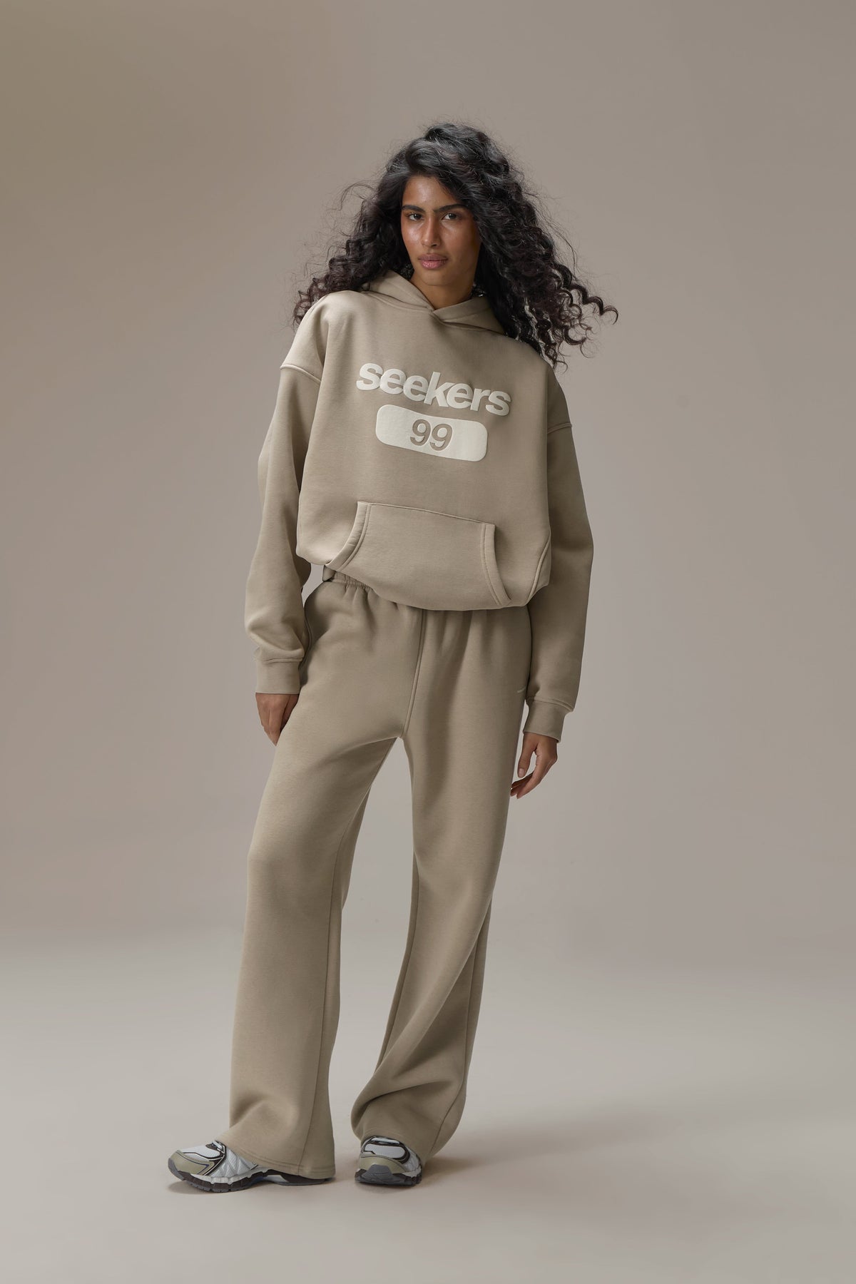 Pantalon de jogging classique à jambes larges beige