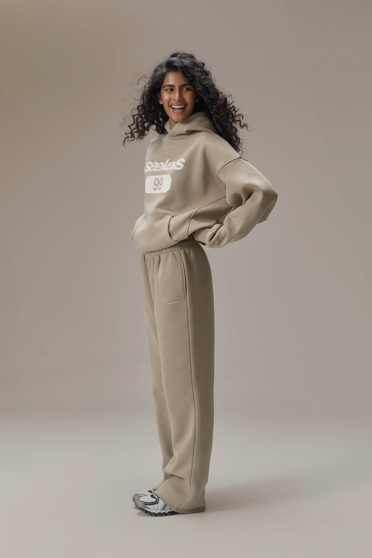Pantalon de jogging classique à jambes larges beige