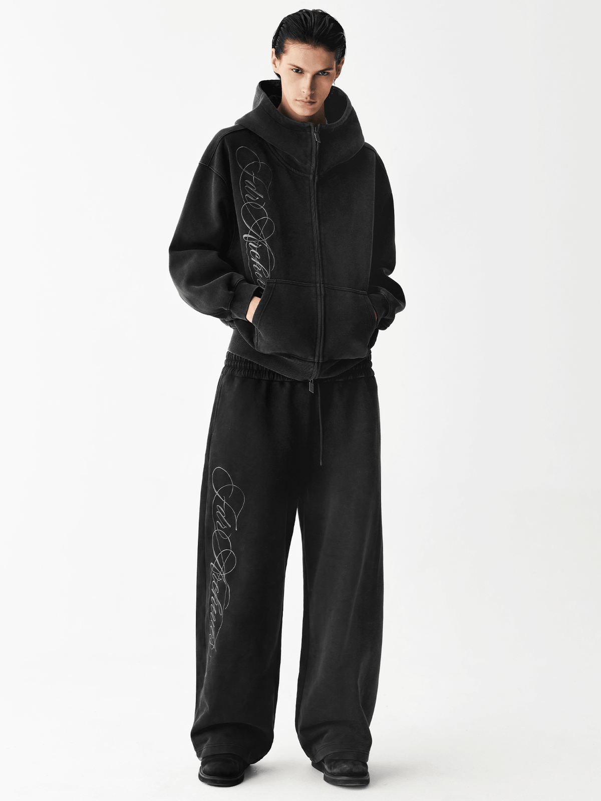 Hoodie met gewassen borduursel en rits