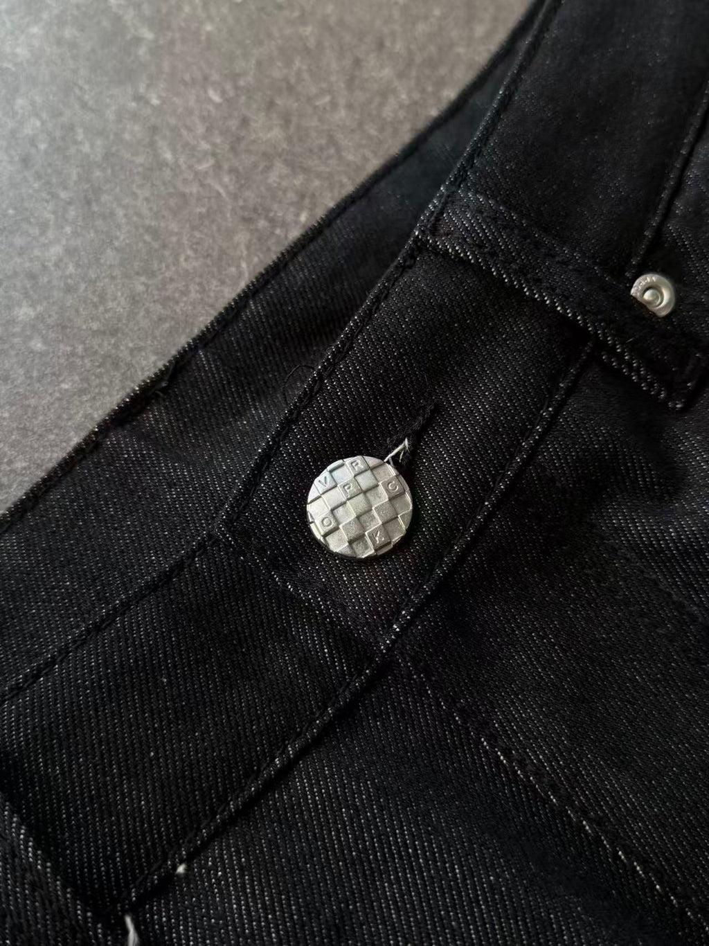 STOCK FAIBLE - Jean baggy « Ultimate Duel » (Prix spécial durée limitée)