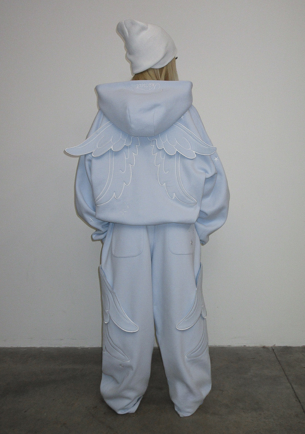 PANTALONI DELLA TUTA OVERSIZE STITCH CON ALI, AZZURRO BABY (ALI RIMOVIBILI)