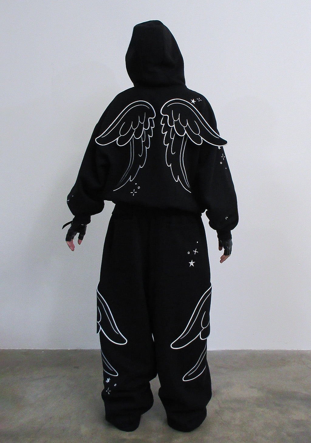 PANTALON DE JOGGING SURDIMENSIONNÉ STITCH WINGS NOIR (AILES AMOVIBLES)