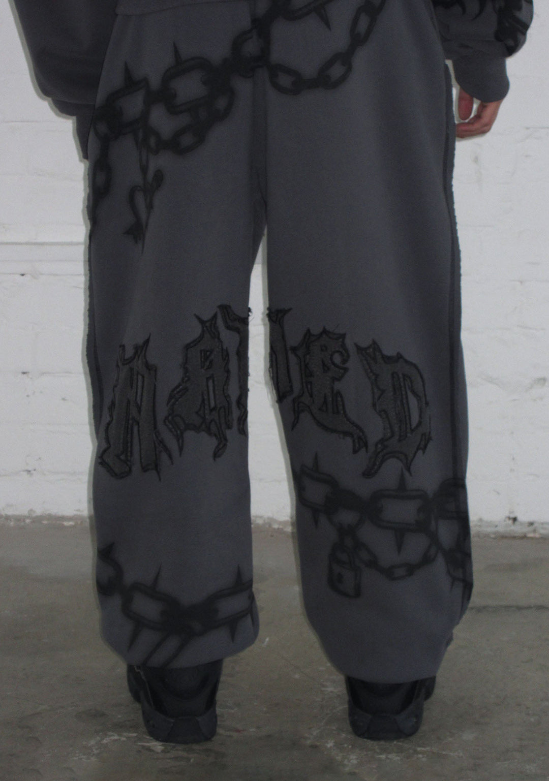 Pantalones de chándal CHAINS, gris hierro fundido