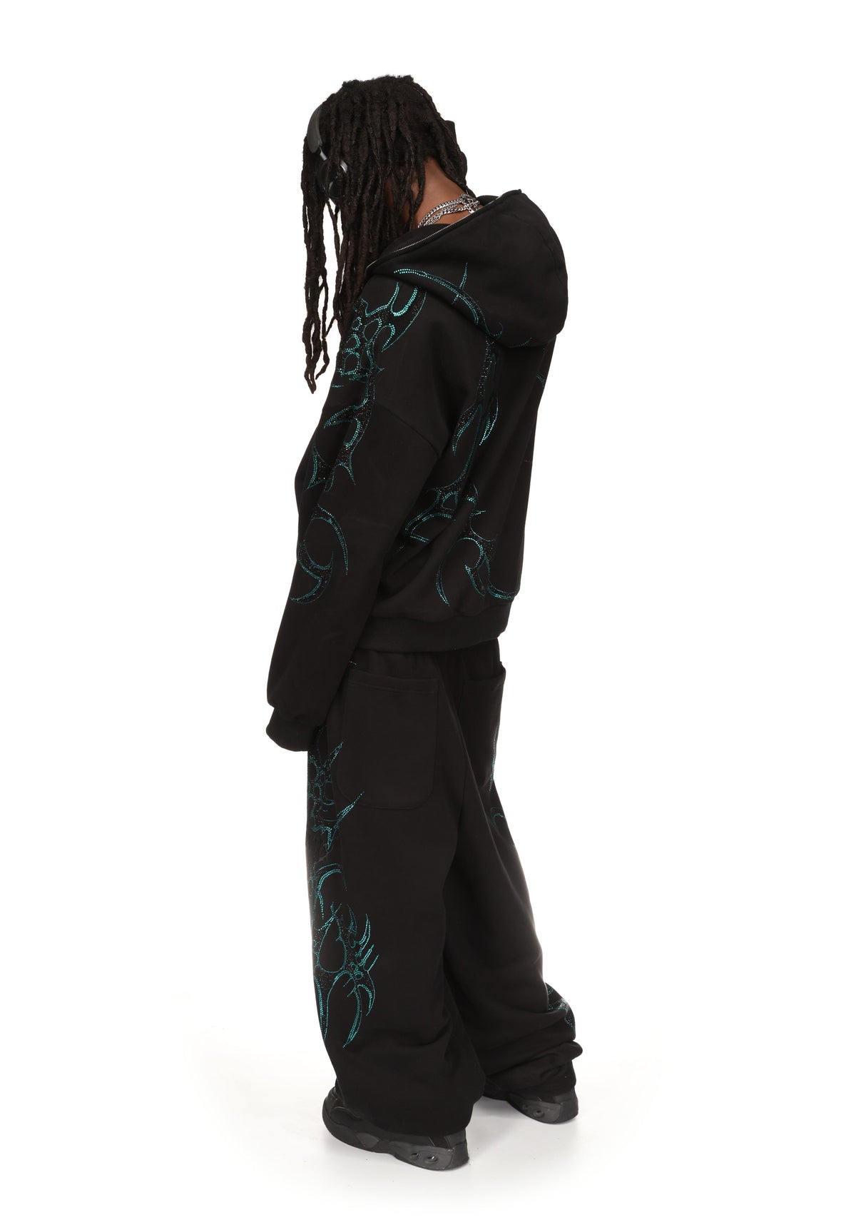 CRASH RHINESTONE OVERSIZED SWEATPANTS BLACK AND BLUE