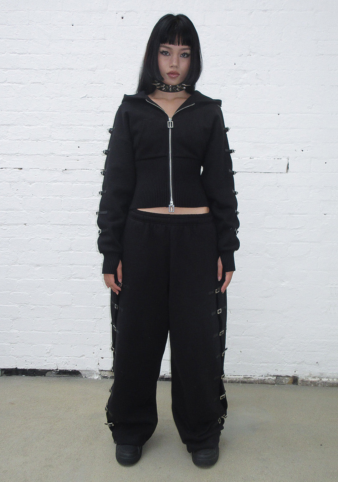 CRUSH BUCKLE OVERSIZED SWEATPANTS BLACK