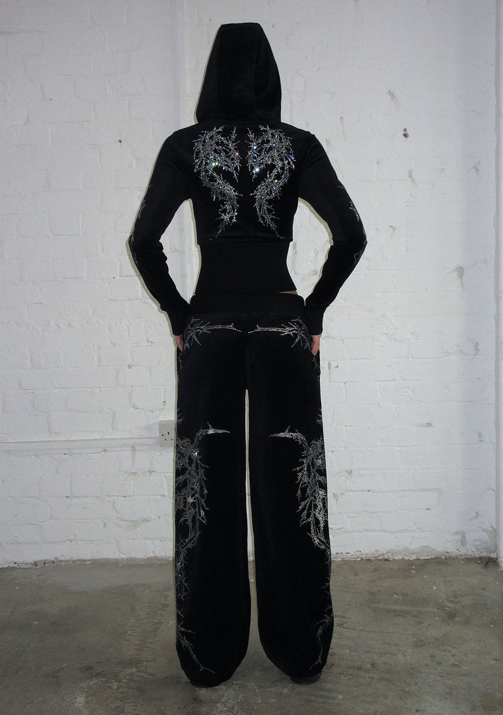 PANTALON DE JOGGING EN VELOURS À STRASS CURSE NOIR