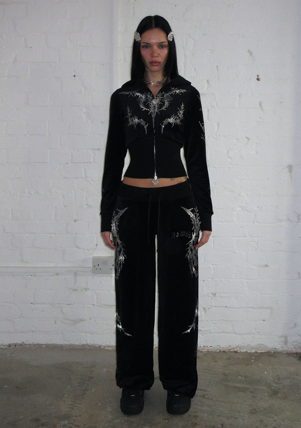 PANTALON DE JOGGING EN VELOURS À STRASS CURSE NOIR