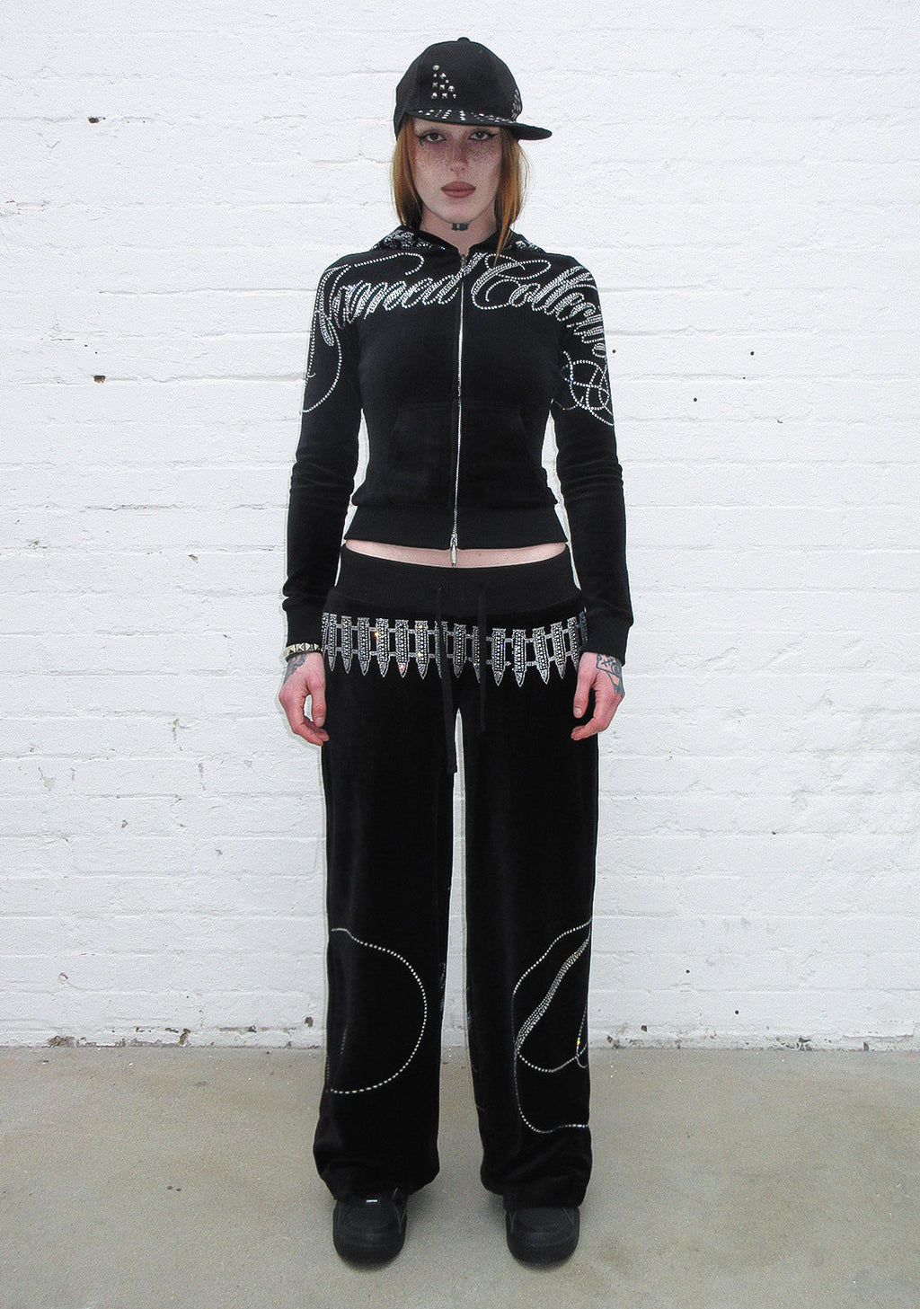 ENEMY RHINESTONE VELOUR ZIP-HOODIE SCHWARZ