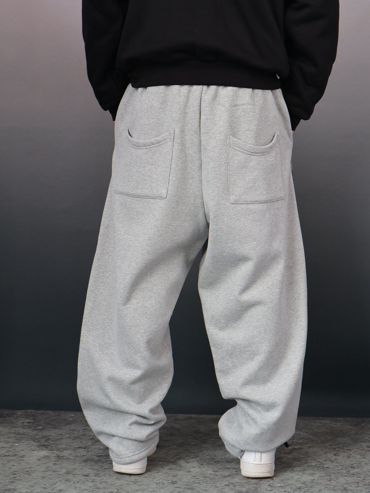 VEIN STRUCTURE BAGGY JOGGER