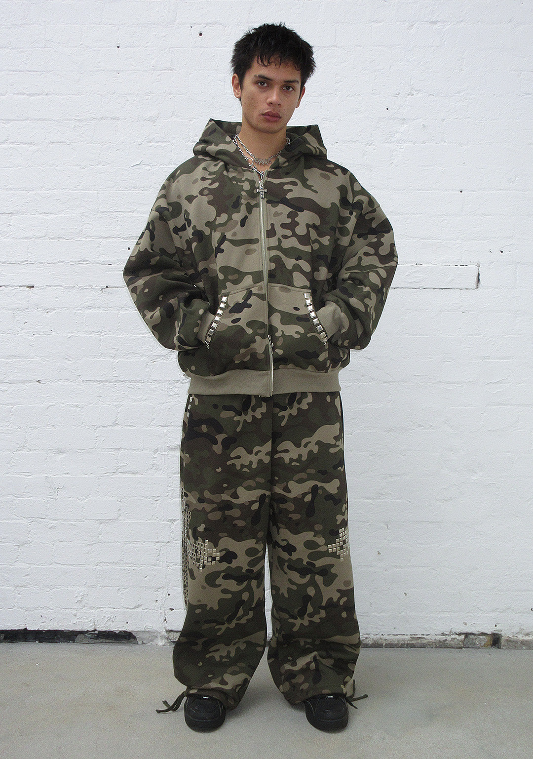 PANTALON DE JOGGING OVERSIZE À CLOUS FAITHFUL CAMOUFLAGE