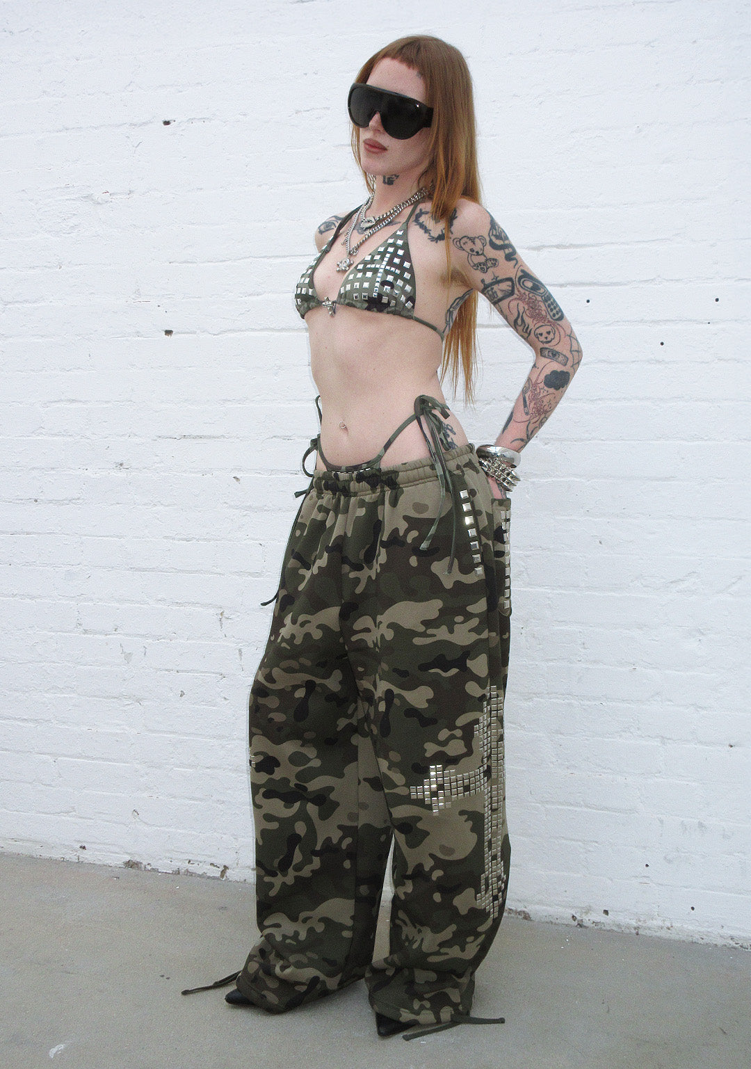 PANTALON DE JOGGING OVERSIZE À CLOUS FAITHFUL CAMOUFLAGE
