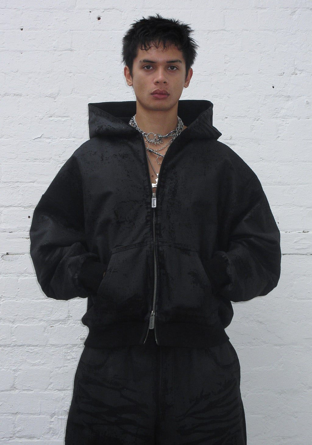 FAITHFUL ZIP-HOODIE IN LEDEROPTIK SCHWARZ