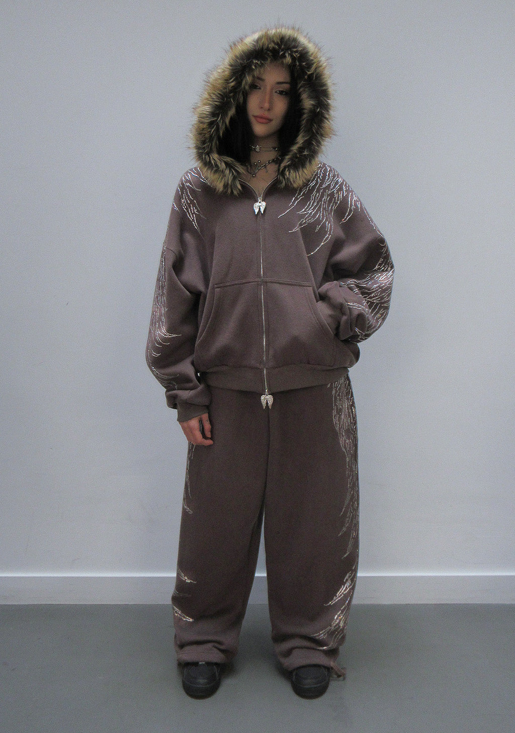 PANTALON DE JOGGING SURDIMENSIONNÉ FALLEN RHINESTONE MARRON