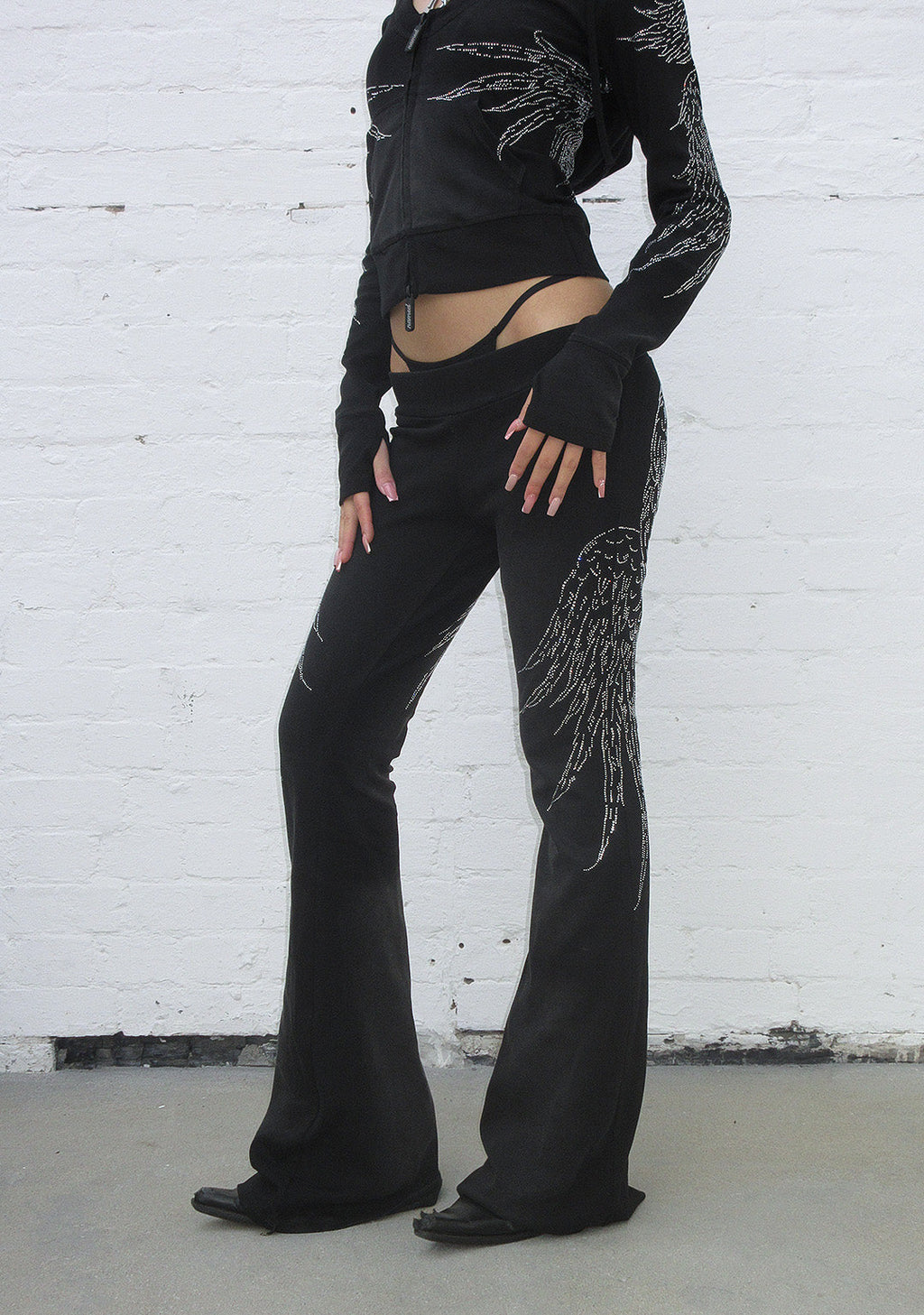 PANTALON SCULPT À STRASS DÉTACHÉS NOIR DÉLAVÉ