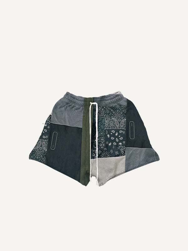 Shorts mit Colorblock-Paisley-Muster und Kordelzug in der Taille