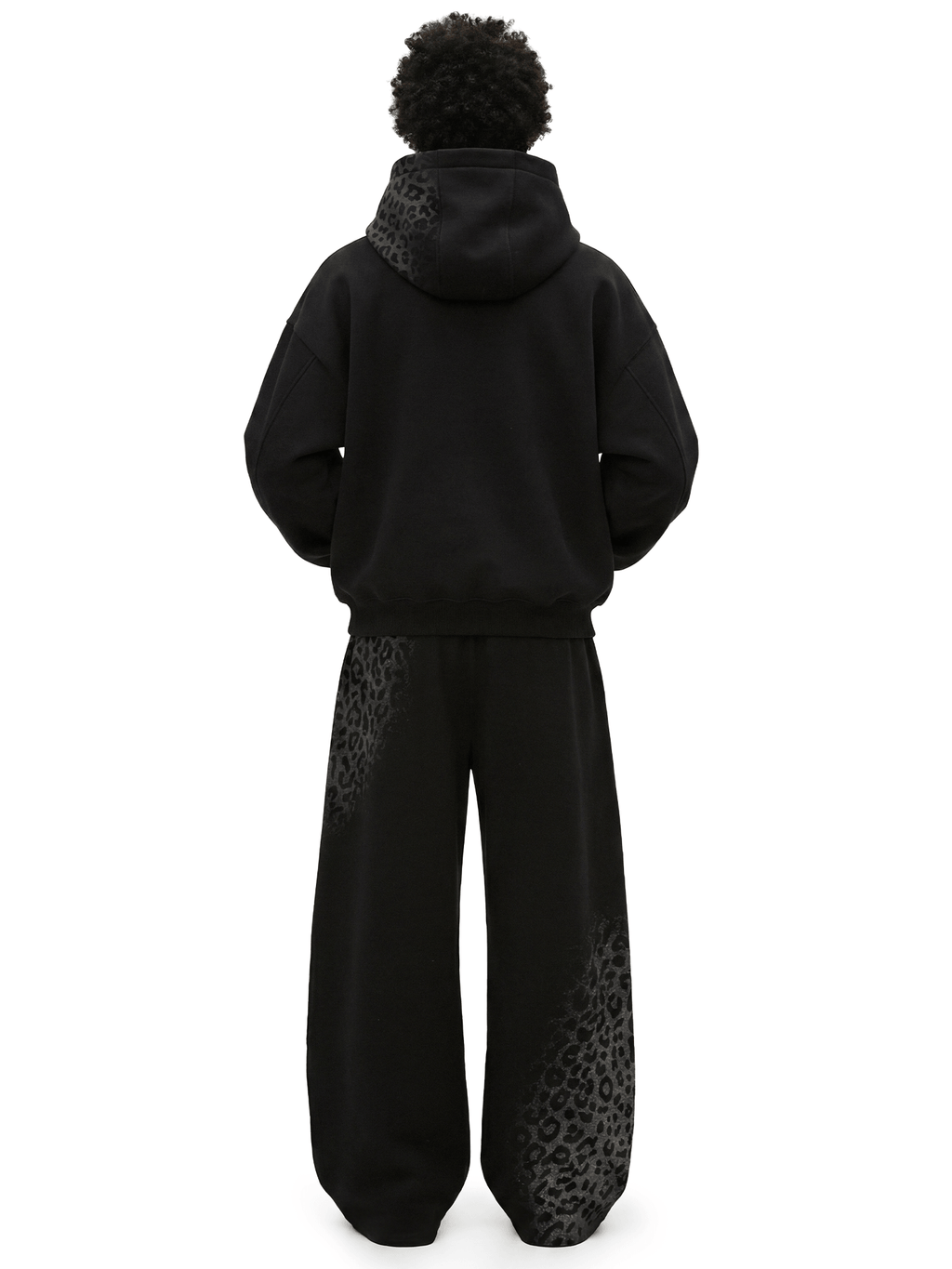 Übergroßer Hoodie, der soziale Ängste lindert
