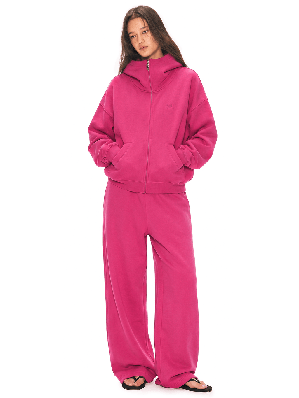Übergroßer Hoodie, der soziale Ängste lindert