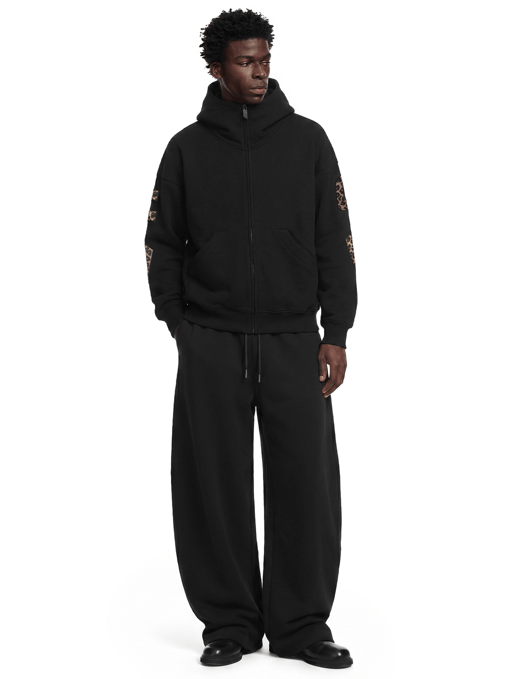 Sweat à capuche zippé style universitaire léopard