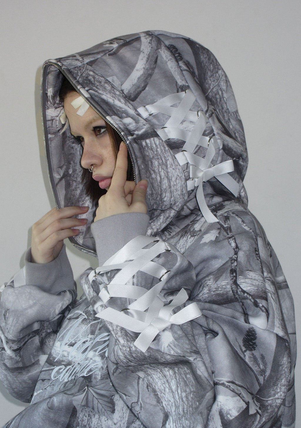 SWEAT À CAPUCHE ZIPPÉ FORBIDDEN NEIGE