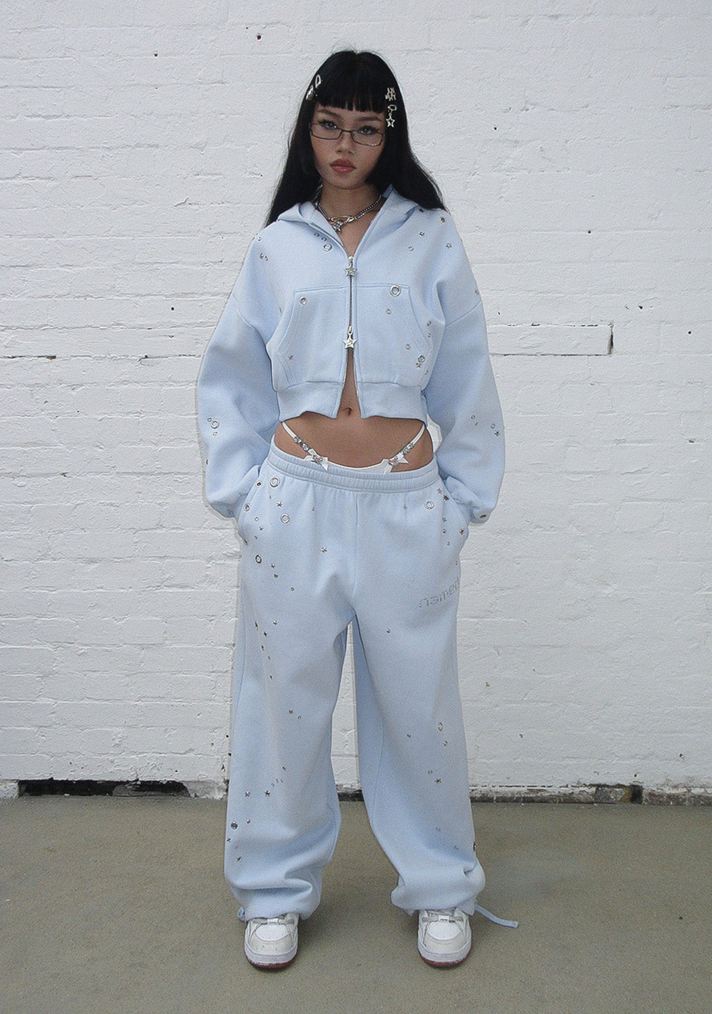SWEAT À CAPUCHE ZIPPÉ COURT À ŒILLETS GLITCH BLEU BÉBÉ