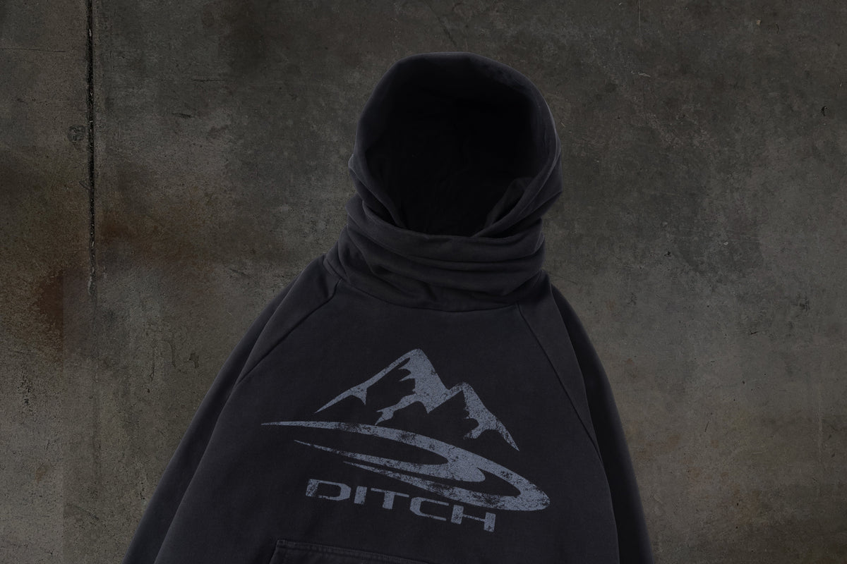 SUDADERA CON CAPUCHA Y MÁSCARA SUMMIT (CARBÓN)