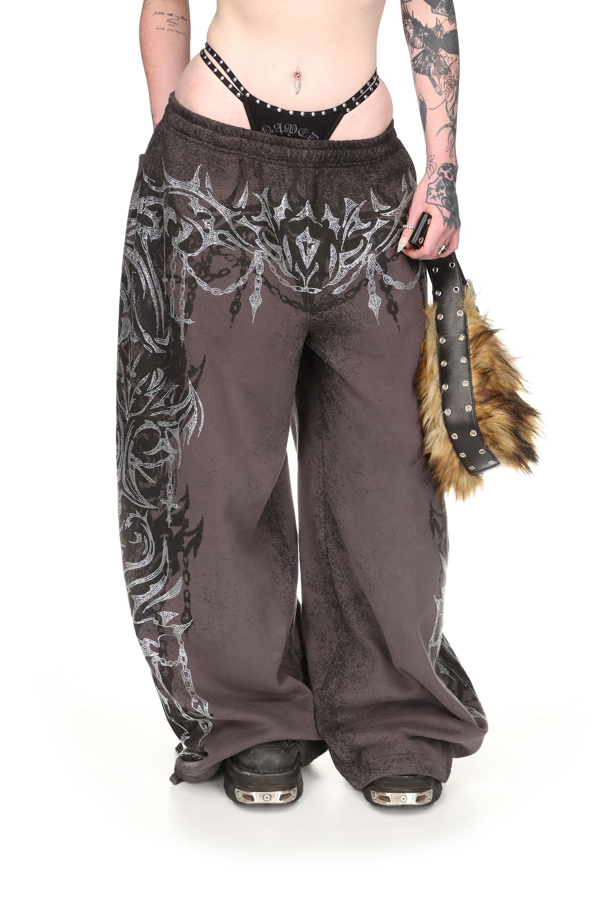 INFATUATION RHINESTONE OVERSIZED SWEATPANTS DEEP GREY
