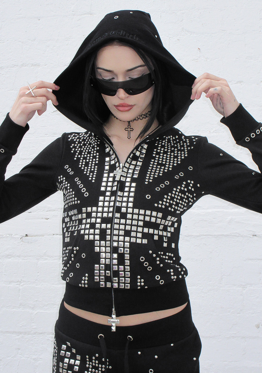 KNIGHT STUDDED GETAILLEERDE HOODIE BLACK