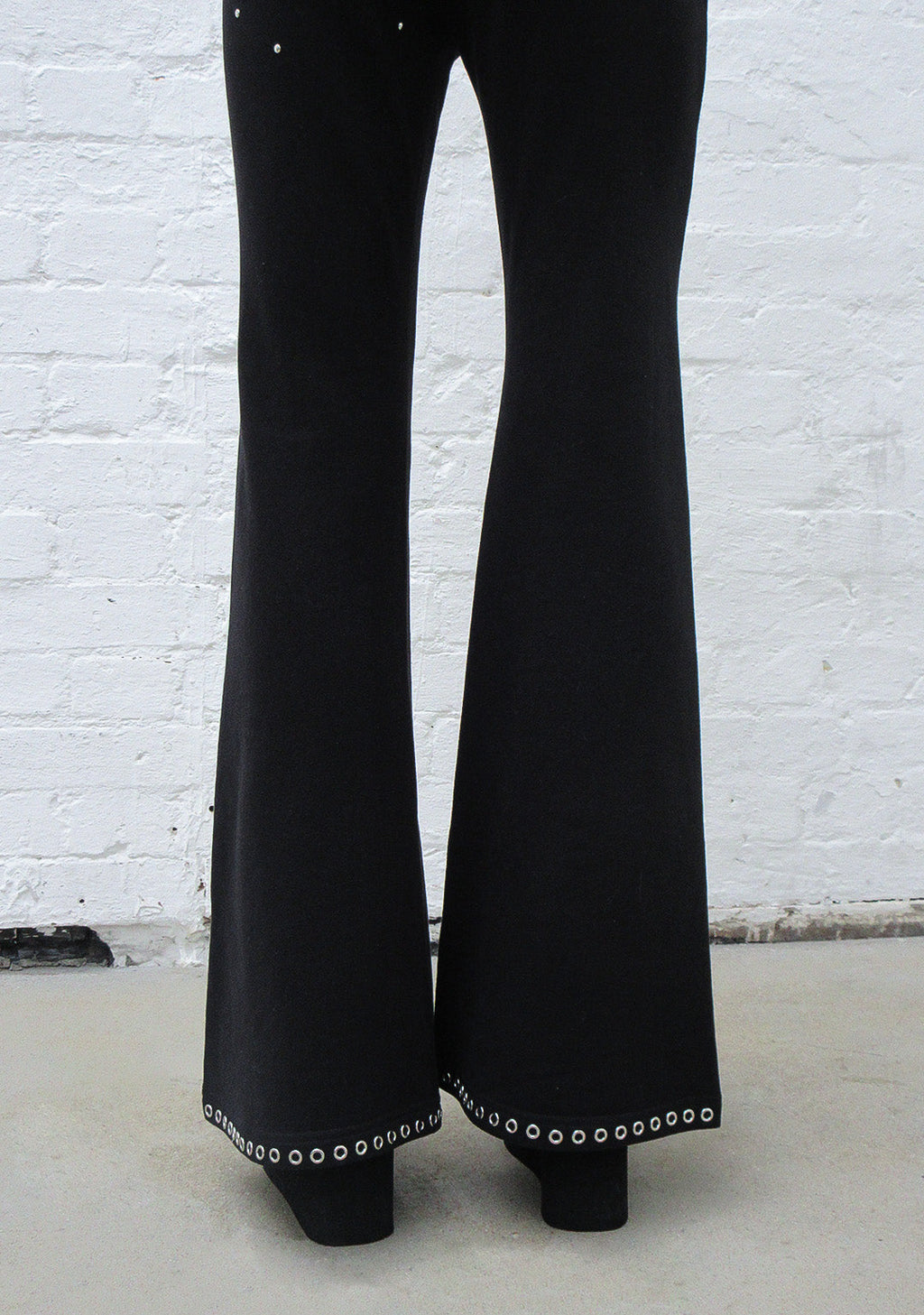 Pantaloni aderenti con borchie KNIGHT, neri