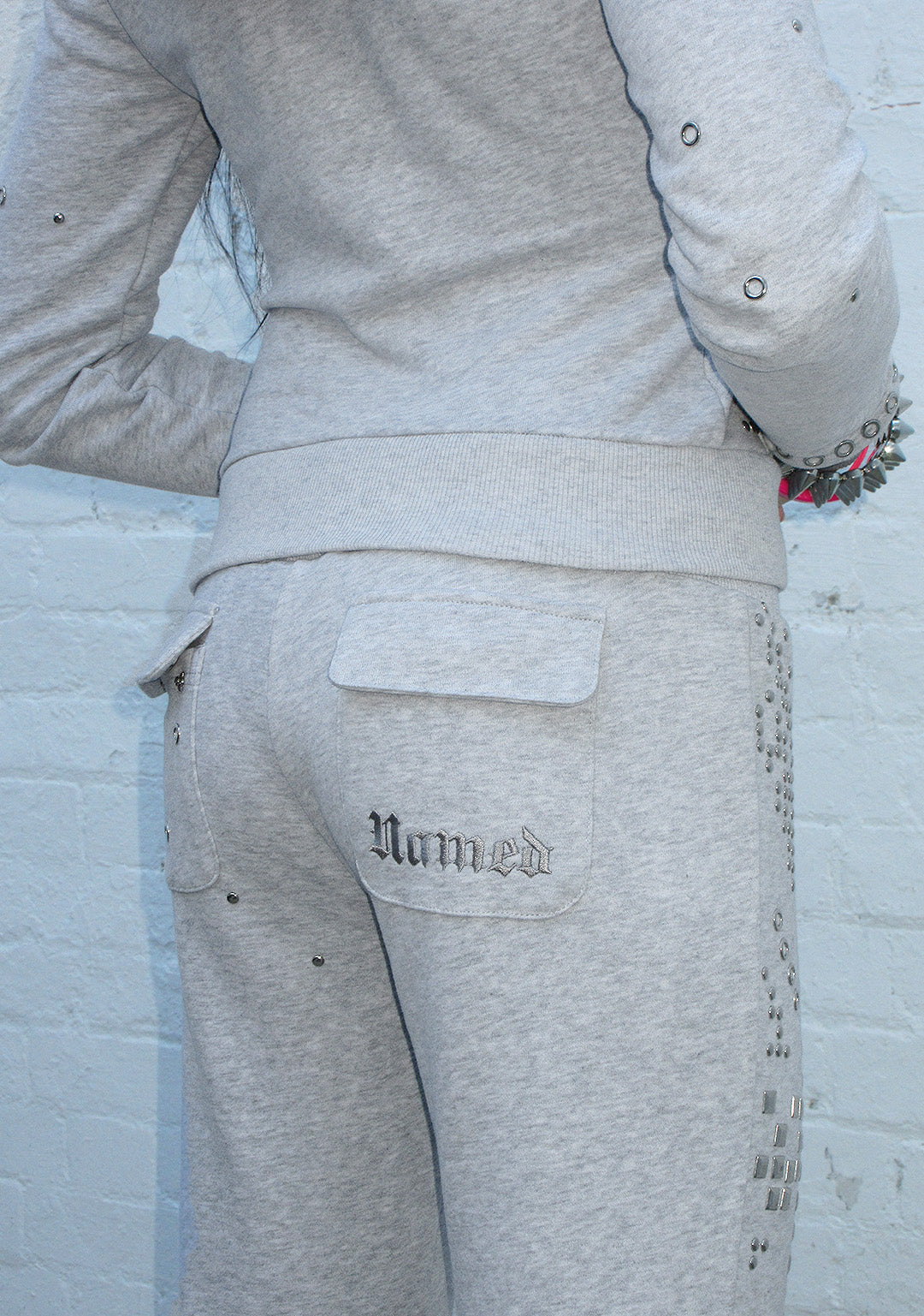 KNIGHT STUDDED GETAILLEERDE BROEK GREY MARL