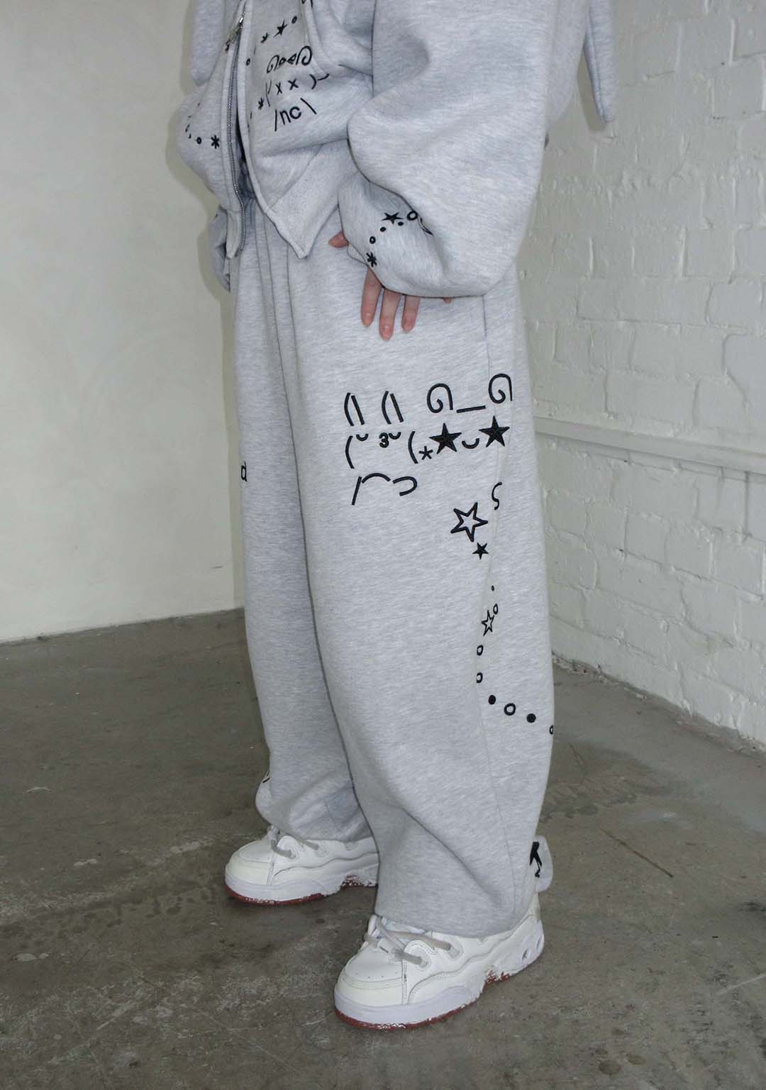 Pantaloni della tuta MALFUNCTION grigio mélange