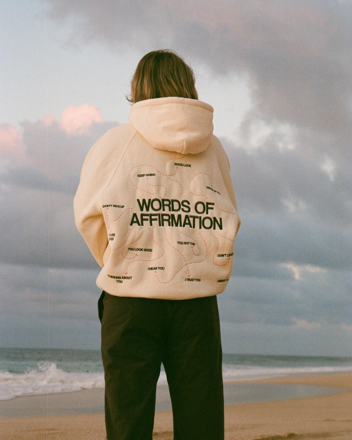Felpa con cappuccio Oversized Lux "Words of Affirmation" color crema