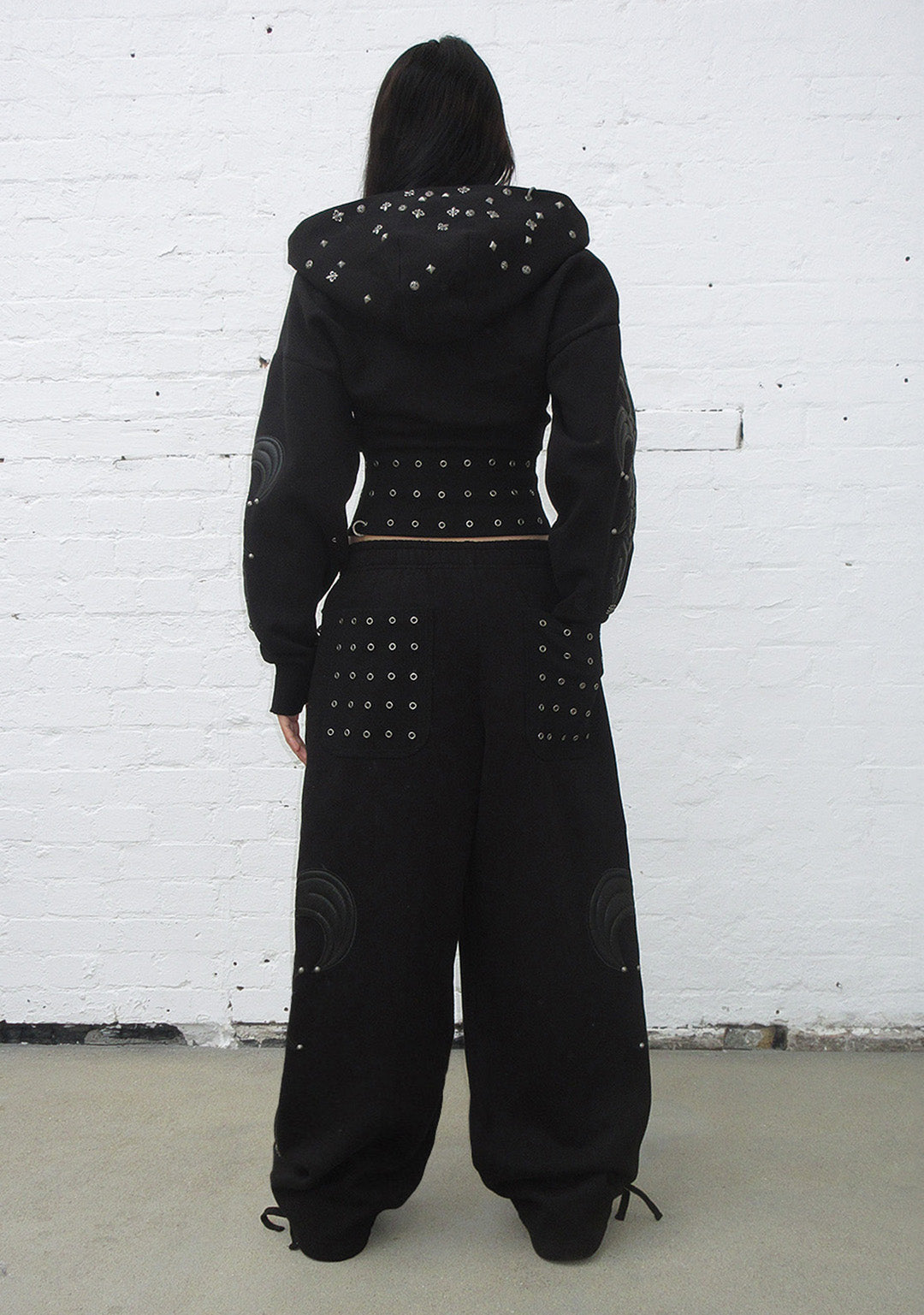 MIDNIGHT oversized joggingbroek met studs ZWART
