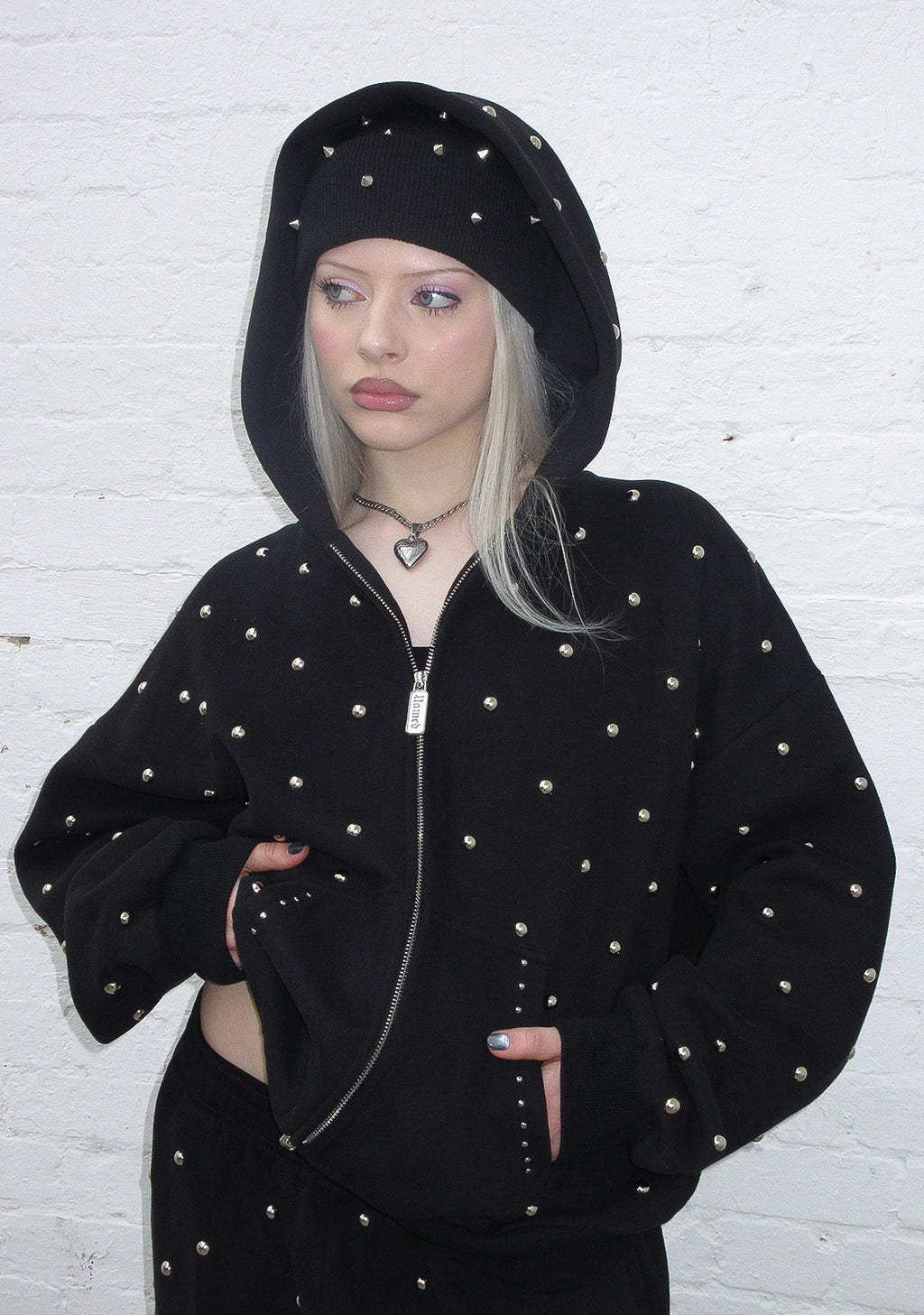 NOVA hoodie met rits en studs, polkadot, zwart