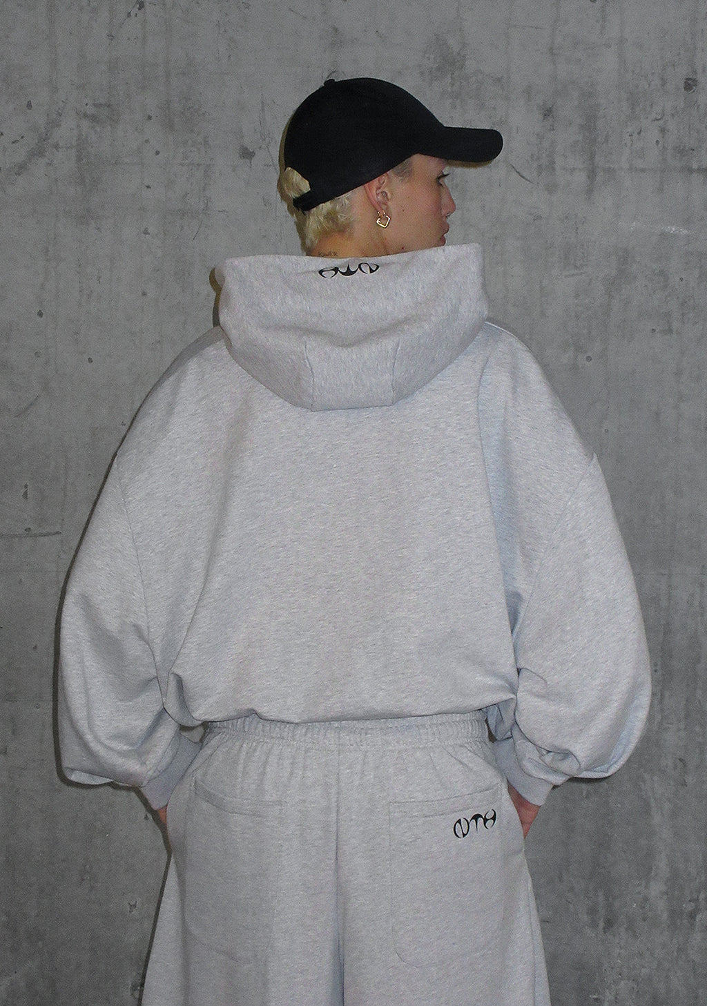 SWEAT À CAPUCHE OVERSIZE NTH ACTIVE OLD ENGLISH GRIS CHINÉ