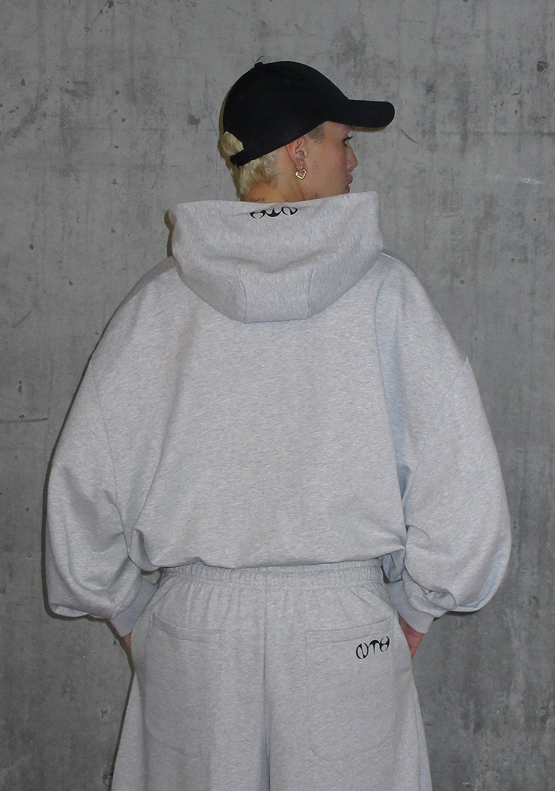 SWEAT À CAPUCHE OVERSIZE NTH ACTIVE OLD ENGLISH GRIS CHINÉ