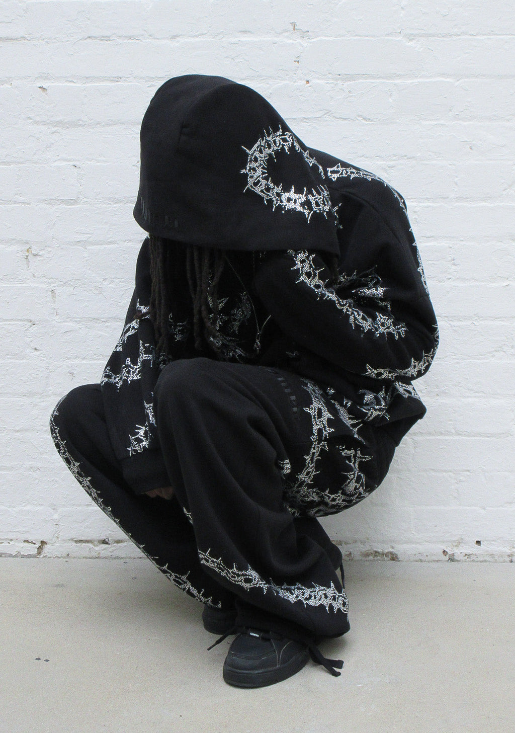 OMEN OVERSIZE-JOGGINGHOSE MIT STRASSSTEINEN SCHWARZ