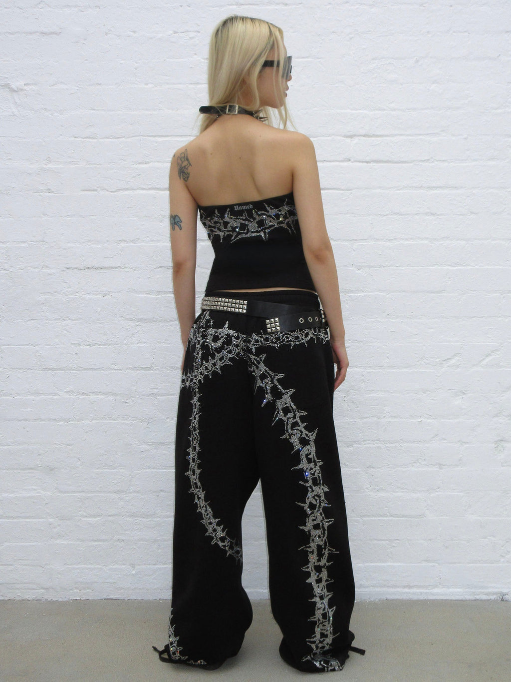 OMEN OVERSIZE-JOGGINGHOSE MIT STRASSSTEINEN SCHWARZ