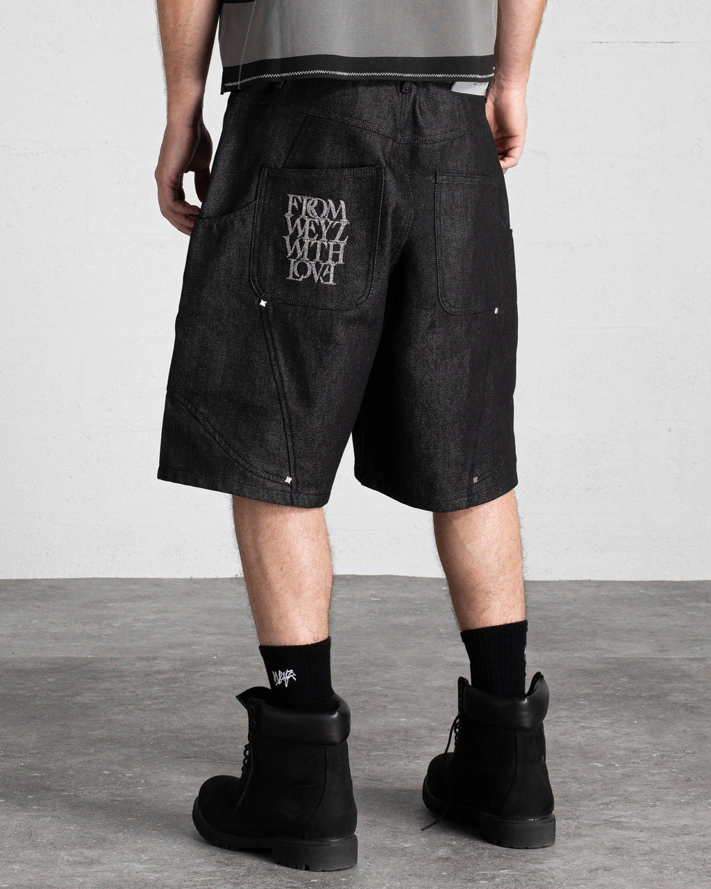 "RIFT" DENIM RAW SHORT - BLACK