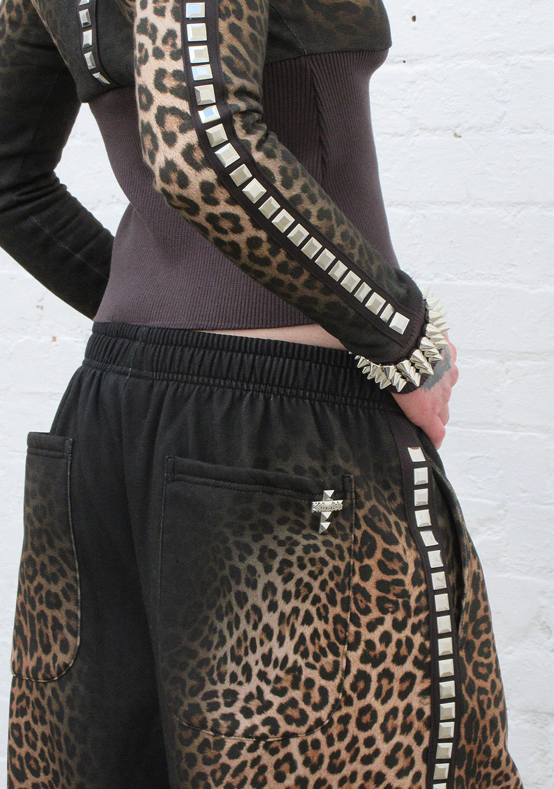 RUMOUR STUDDED oversized joggingbroek LEOPARD