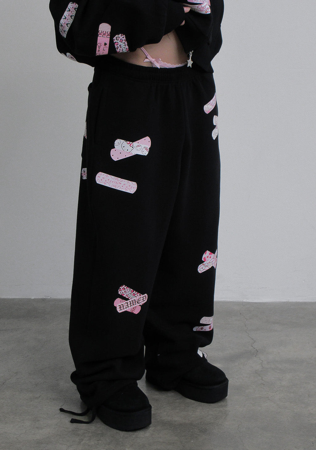 STITCH TEDDY OVERSIZED-JOGGINGHOSE SCHWARZ