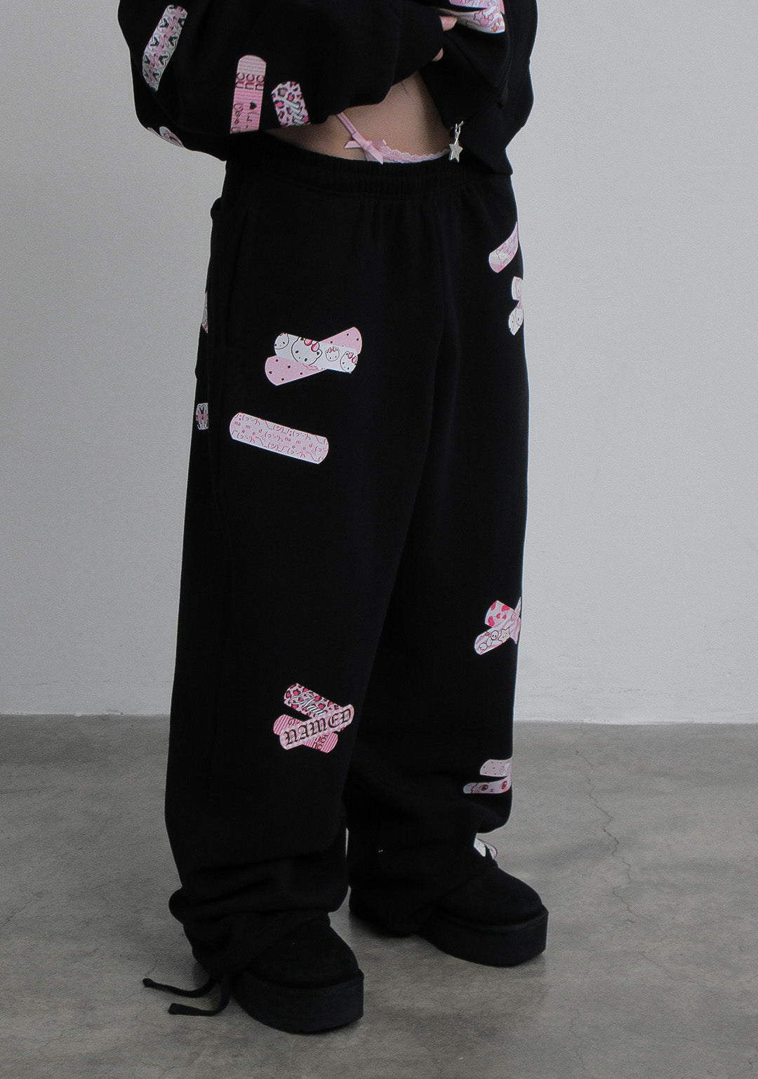 STITCH TEDDY OVERSIZED-JOGGINGHOSE SCHWARZ