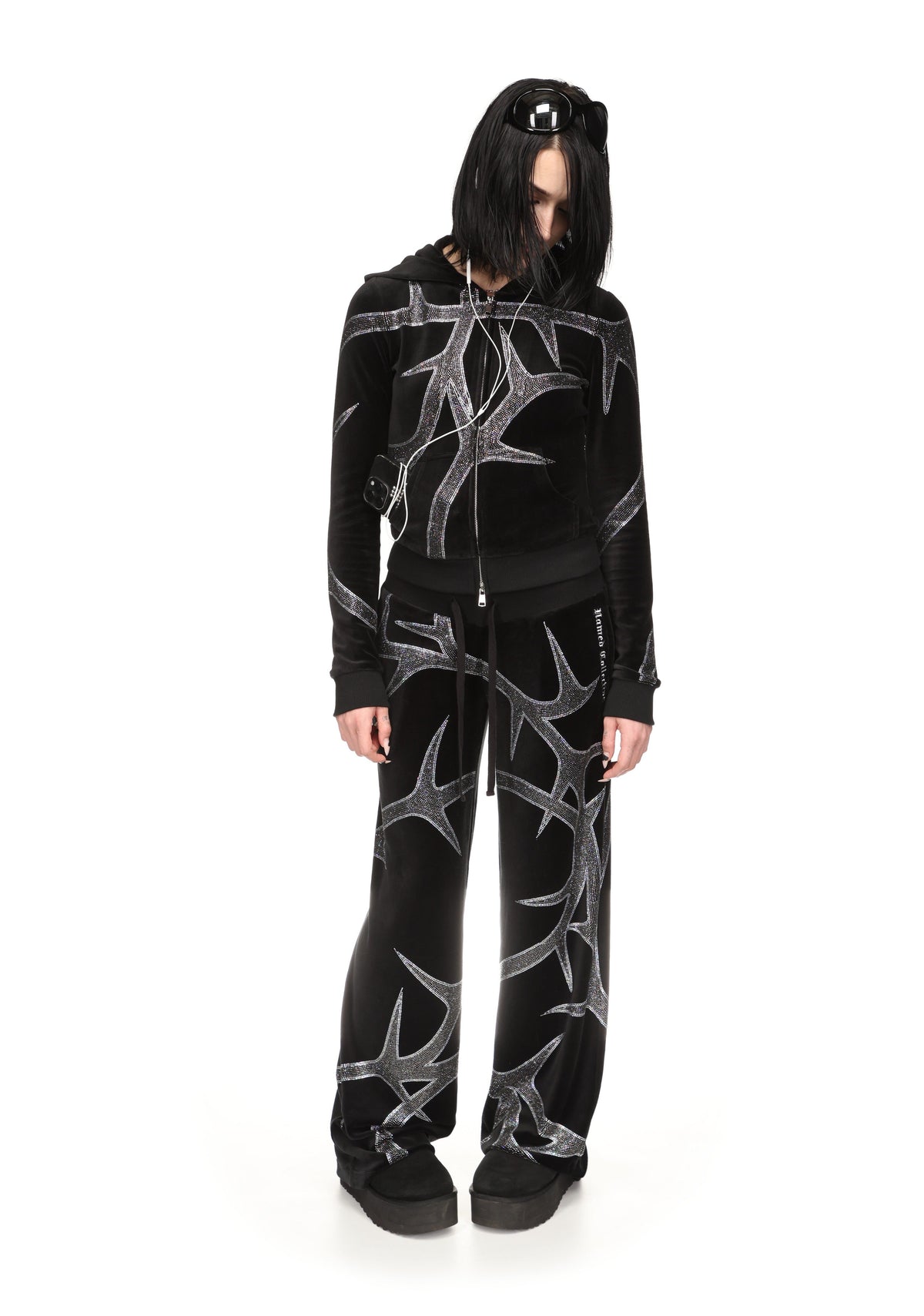 THORN RHINESTONE VELOUR HOODIE BLACK