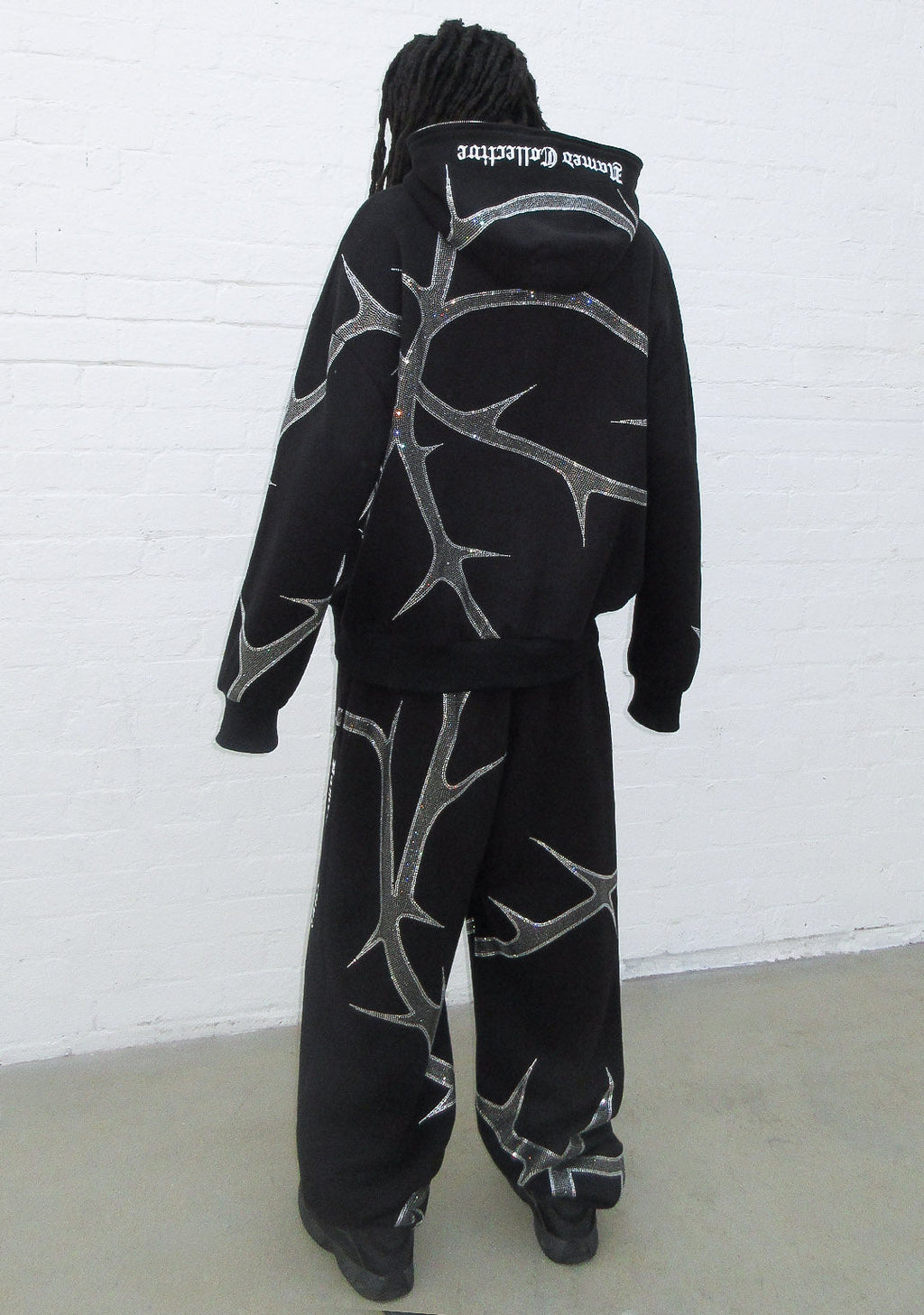 PANTALON DE JOGGING NOIR À STRASS MOTIF ÉPINE