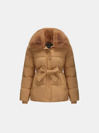 Doudoune beige surélevée avec col en fausse fourrure amovible et ceinture