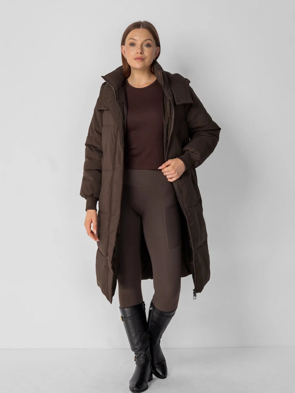 Giacca piumino lunga classica con cappuccio
