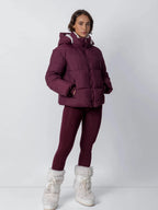 Kurze Steppjacke mit abnehmbarer Kapuze und Webpelzfutter