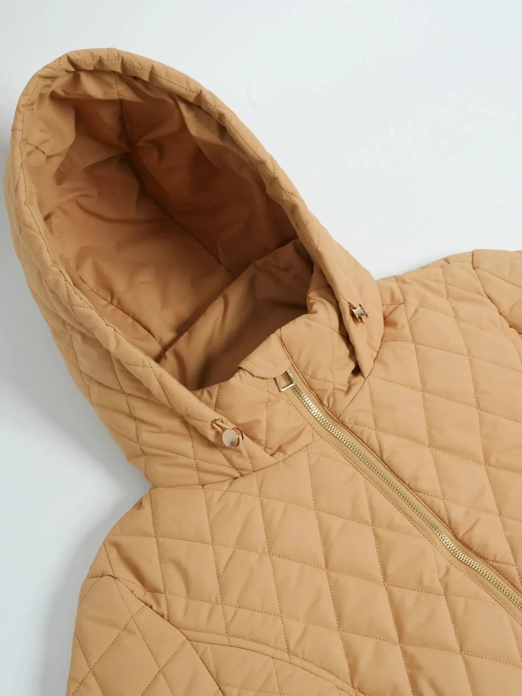 Manteau long matelassé à losanges avec ceinture