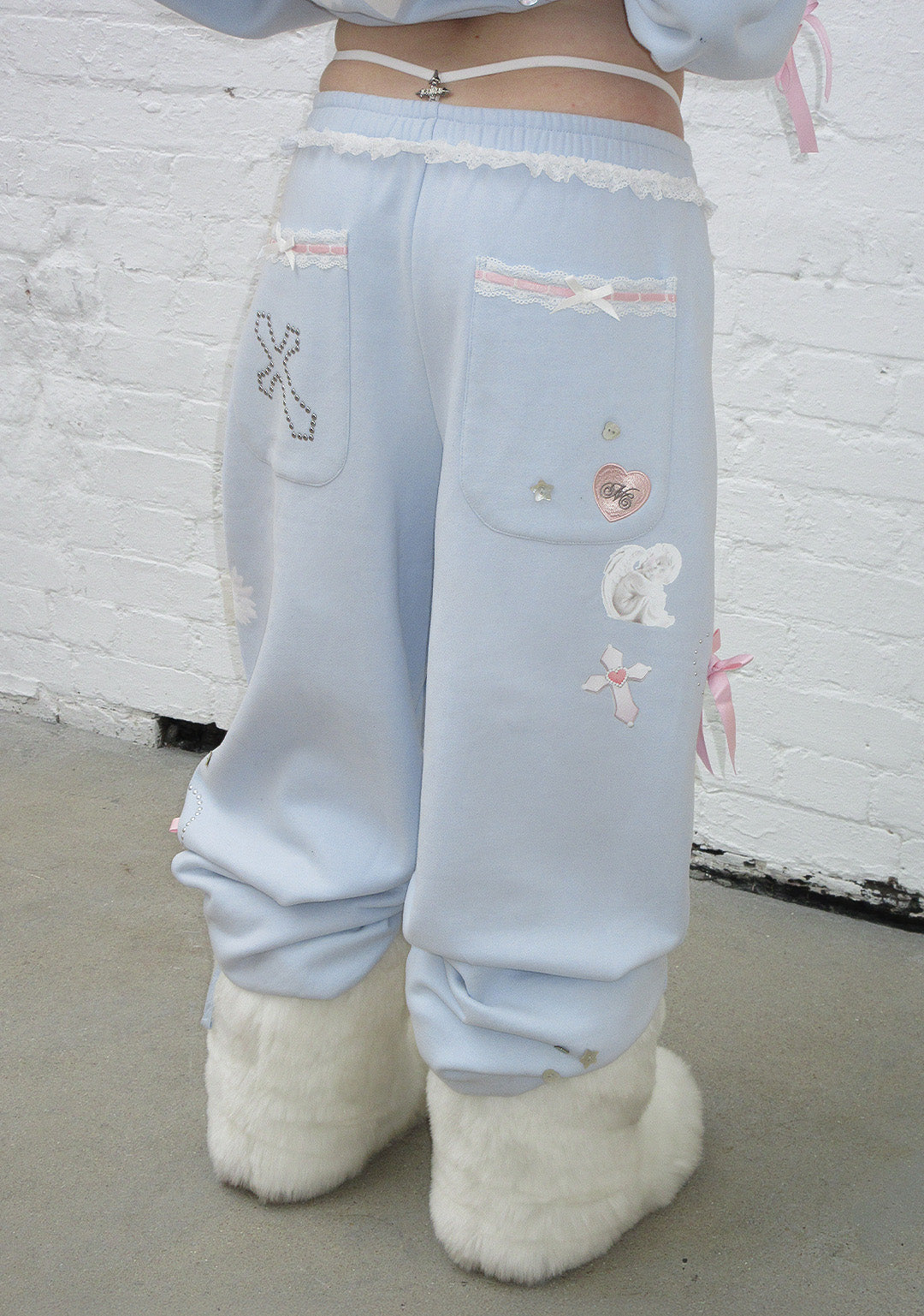 WHISPER OVERSIZED JOGGER BABYBLAU