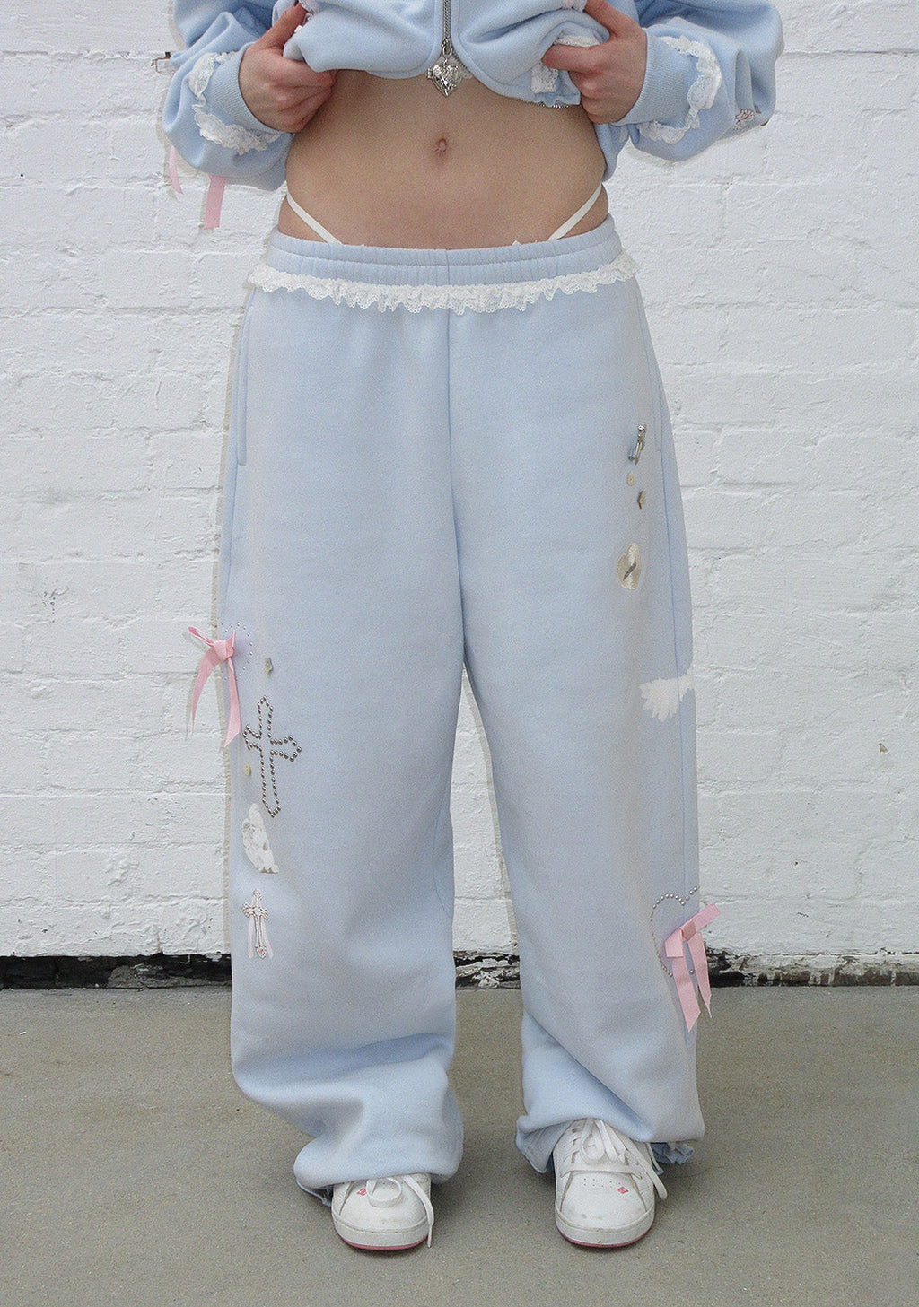 WHISPER OVERSIZED JOGGER BABYBLAU